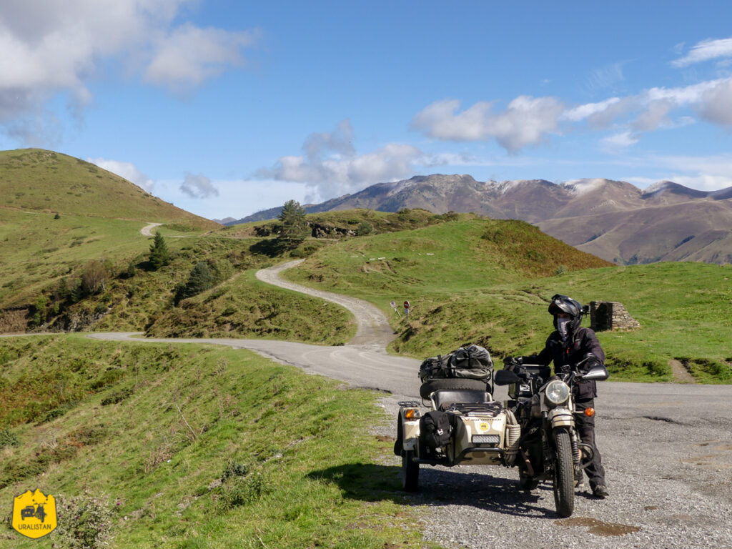 Roadtrip dans les Pyrénées en side-car Ural